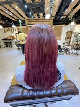 チリンバイロストシティー(Chillin by LOSTCITY) ダブルカラーピンクカラースクールカット