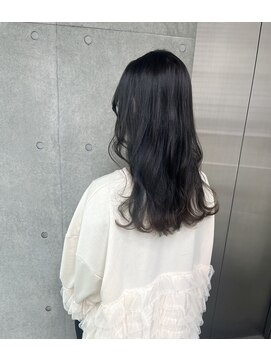 オブ ヘアー 自由が丘 ウエスト(Of HAIR WEST) 透明感ダークグレイカラー/グレージュアッシュ/ぱっつん前髪