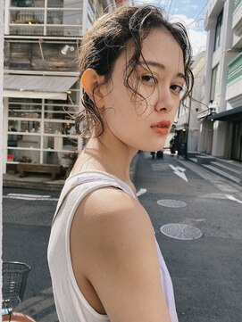 ラーナー(LONER) ウェーブヘア×センターパート【LONER神戸三宮】