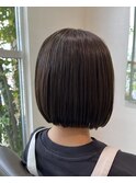 オリーブグレージュ