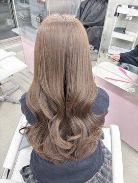 エヌアイ オモテサンドウ(ni omotesando) ブリーチなしで叶うミルクティー/