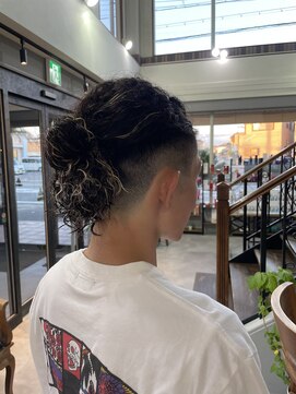 フレア・イデア(flare-想-) マンバンヘア×ツイストスパイラルパーマ