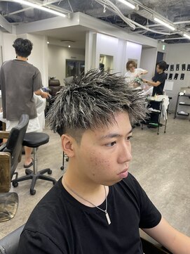 フライ 東通り店(Frei) メッシュツイスト