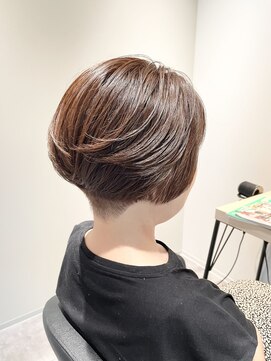 ストフ(stof) 刈り上げショート/マッシュショート/ベージュカラー