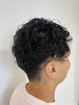 美容室もん ぷちの写真/オンオフ問わず決まる似合せメンズスタイルをご提案◎バーバー風フェードカットも!眉カットも大好評♪