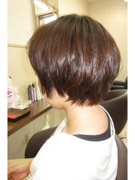 コアフィールフィス(COIFFURE fils) 骨格修正ショートボブ
