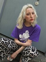 ジーナ(XENA) クリスタルホワイト