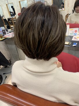 ルース(RUTH) 大人ショートボブ