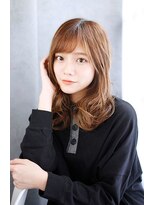 プティルカ(PutiLuca D.C.)&nbsp;透け感バングのミックスカールスタイル