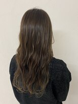 アングゥ ウル(ungu ul)&nbsp;ハイライトカラー/グレージュ/ロングヘア