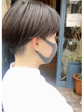 マギーヘア(magiy hair) magiyhair【nico】ハンサムショート　刈り上げ女子　　暗髪