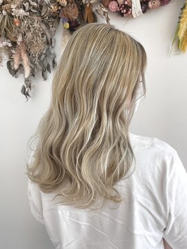 シーズンズ(SEASONS) 姶良市のサロンでホワイトグレージュ