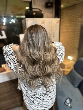 ラフ(LAFF) #ショコラアッシュ#ヘルシースタイル#ふんわりカール