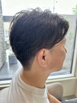 クレーヌ(CREINE) スーツ短髪ツーブロック束感モテる黒髪シークレットパーマ流行