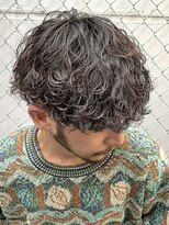 波巻きパーマメンズマッシュセンターパートツイストパーマウルフ