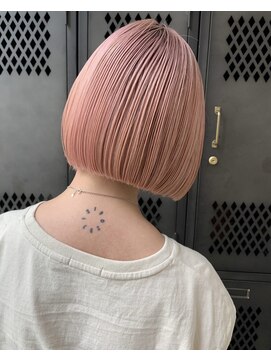 ヲタク(wotaku.) ピンクボブぷつっとボブハイトーンピンクダブルカラーブリーチ