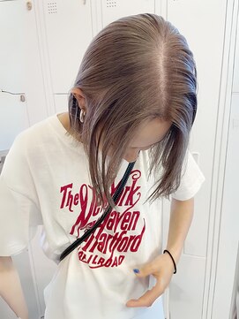 イロウ 天神大名店(IROW) ミルクティーベージュ　クールボブ　ハイトーン【天神大名】