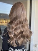 ブリーチなしミルクティーベージュ重めスタイル小顔外ハネロブ