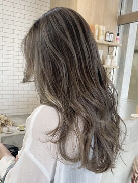 イェッカ(YECCA) ブリーチ１回◎バレイヤージュ