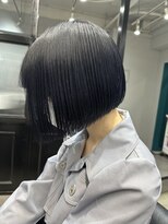 エトラ 渋谷店(etora)&nbsp;ネイビーブルー　ブルージュ 切りっぱなしボブ