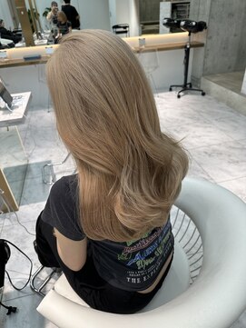 ロンドルピナス 小倉(Lond Lupinus) ミディアムヘア暗めカラー/デザインカラー/フェイスフレーミング