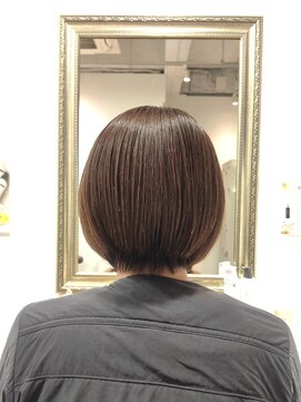 ヘアー グリーン(hair green) 40代50代60代/ショートボブ/大人ショート/丸みショートボブ