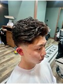 MEN’S HAIR/サーフカール/刈り上げセンターパート/<理容室>