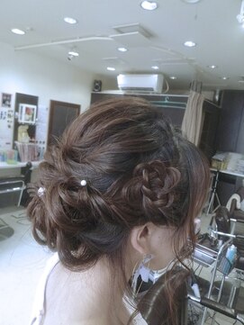 ヘアセットサロンエッジ(Edge) 百万石まつり　踊り流し用編込みアップ