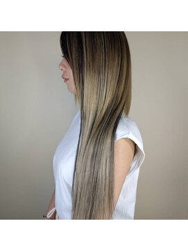 ウィット アンド ラファム Wit &La Famme シールエクステでは無理な微妙なブレンドのエクステ