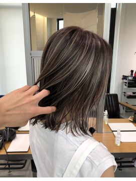 ストゥー(StueW.) ハイコントラスト×ハイライト【倉敷】