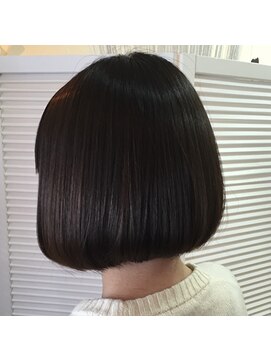 ドナリンダ(DONA LINDA) ショートボブ