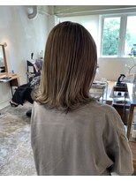 スロウ(sloe) デザインカラーで白髪ぼかし