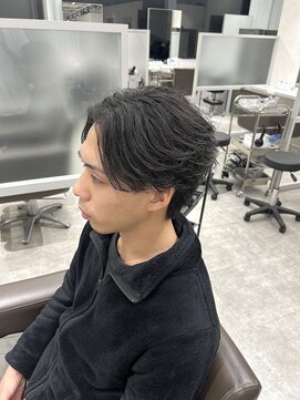 キートス(Kiitos) センターパート　フェザーパーマ