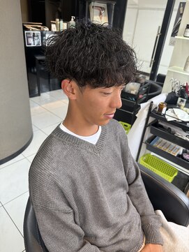 アイズ 海老名(AIZU) 波巻きパーマ×メンズマッシュ 波巻きスパイラルパーマ 眉毛