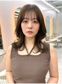 ミディアムレイヤー黒髪グレー