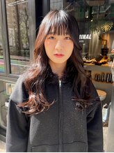 ベルン(bern) @bern_riwa お顔周りレイヤー セミロングお顔周り 艶髪