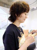 ムロ(Mulo)&nbsp;くせ毛風に動く大人ショートウルフ|札幌円山