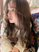バズ(BUZZ) 透明感溢れるアッシュカラー