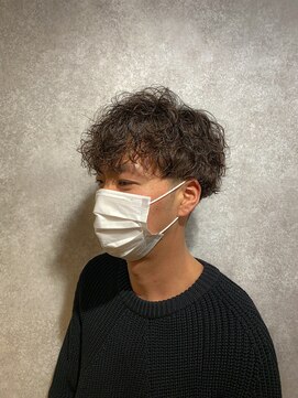 ラルス(Larus) MEN’S HAIR/サーフカール/刈り上げセンターパート/本八幡