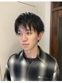 暗髪スパイキーショート
