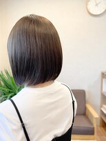 エホン(ehon)&nbsp;ころんとした軽さの見える夏ボブ