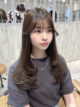 レイラバイアフロート 吉祥寺(Lila by afloat) 内巻きワンカール/レイヤーロング/ぱっつん前髪/小顔ヘア