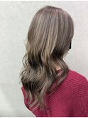 シルキーグレージュ