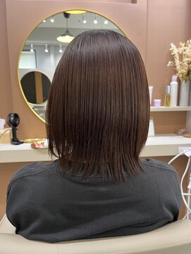 アオ 花咲町(a-o) 外ハネミディアムレイヤー♪