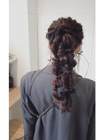 トパーズ(topaz) お呼ばれヘア/ポニーヘアアレンジ