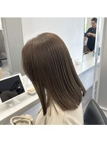 トイロ ウィステリア(toiro wisteria)&nbsp;プリン解消！ブリーチなしで作るベージュカラー