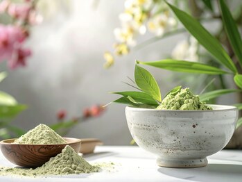 エーティーヘアコレクション 自由が丘(AT.hair collection)の写真/「染めたいけどダメージが…」そんな方へ。和漢植物成分で頭皮に優しく、うるツヤ髪へ導きます。