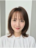 表参道酸性ストレート艶髪ミディアムレイヤーアッシュグレー30代