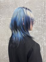 オーン 渋谷(OOn)&nbsp;ブルーのミックスデザインウルフ