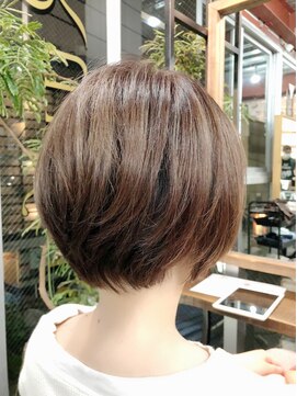 ルーファス 恵比寿 渋谷(Ruufus) 40代大人可愛ナチュラルショートボブ【Ruufus恵比寿渋谷】31516